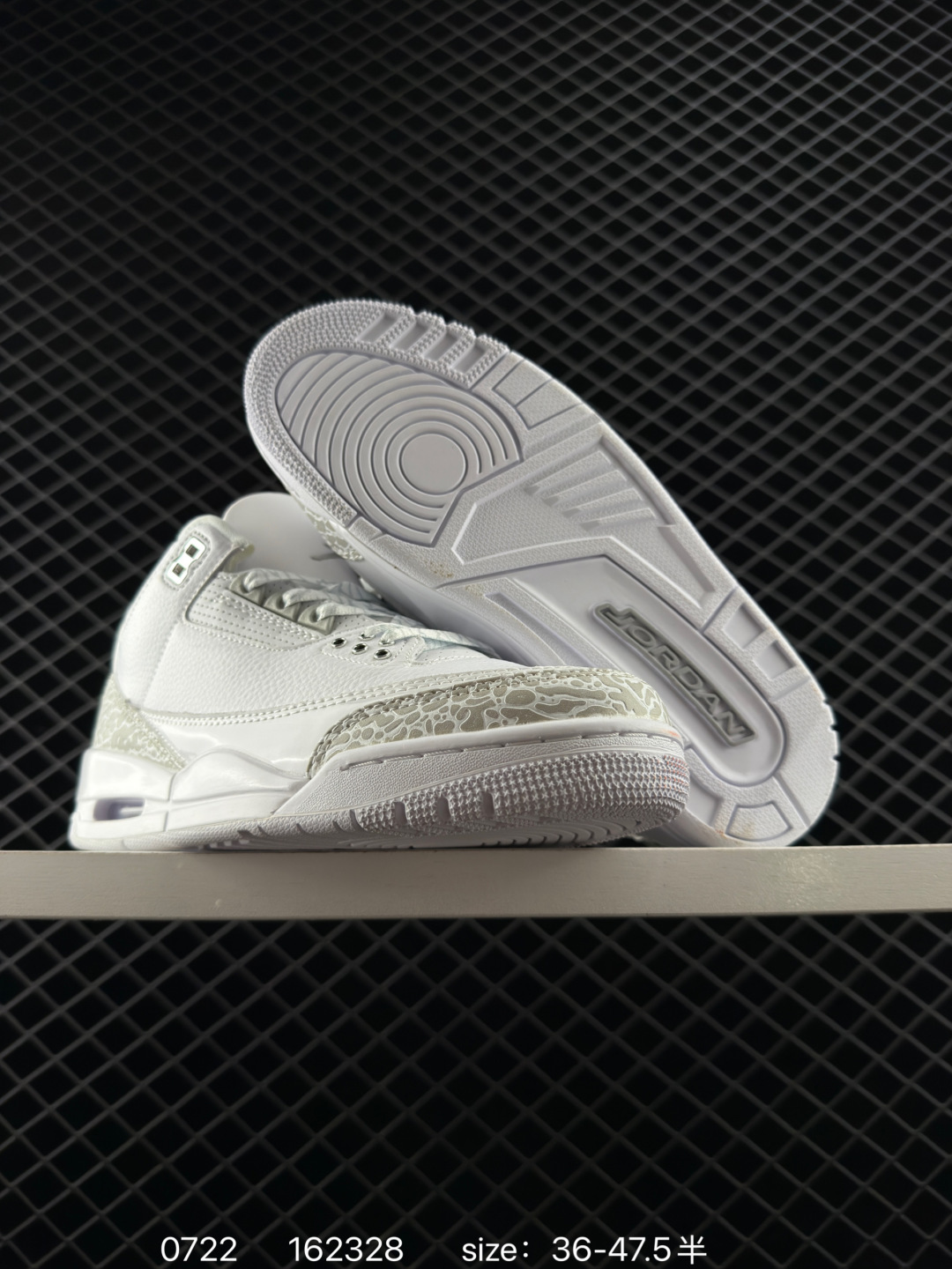 Air Jordan 3 Retro ”Hide and Sneak“